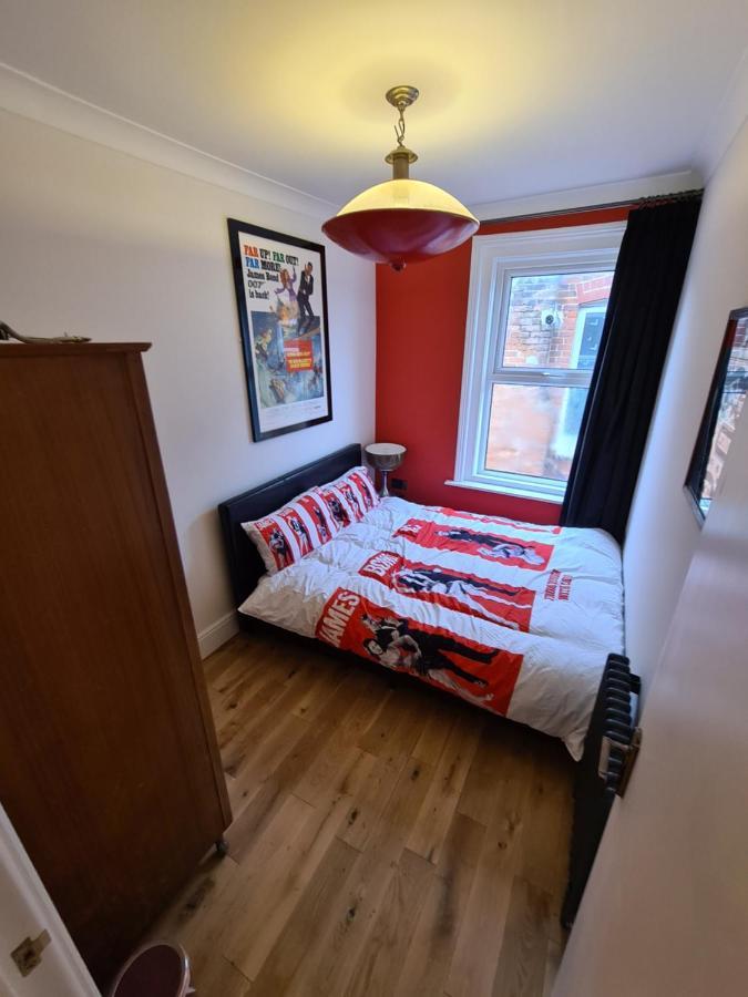 פורטסמות' Southsea Royale James Bond 3 Bed Cool Penthouse, Seafront Parking מראה חיצוני תמונה