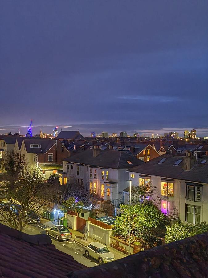 פורטסמות' Southsea Royale James Bond 3 Bed Cool Penthouse, Seafront Parking מראה חיצוני תמונה