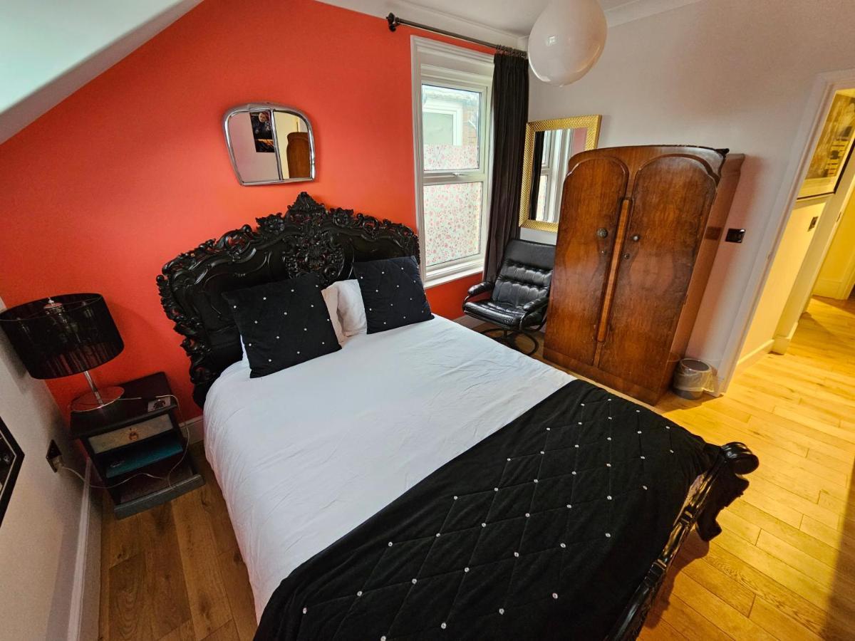 פורטסמות' Southsea Royale James Bond 3 Bed Cool Penthouse, Seafront Parking מראה חיצוני תמונה