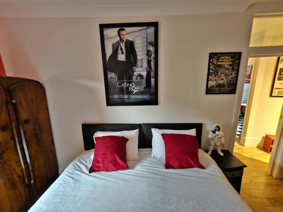 פורטסמות' Southsea Royale James Bond 3 Bed Cool Penthouse, Seafront Parking מראה חיצוני תמונה